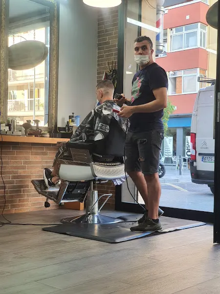 Peluqueria Barberia AZIZI