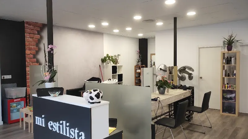 Mi estilista - Peluquería en Hospitalet de Llobregat (L) - foto 2
