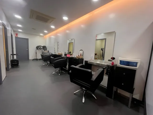 TENDÈNCIES: PELUQUERÍA UNISEX Y TRATAMIENTOS CAPILARES - Sant Joan Despí