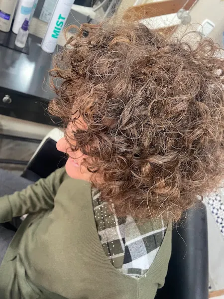 Maribel Mallou .Peluqueria Y Estetica Avanzada.UNISEX - Peluquería en San Fernando - foto 2
