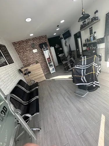 Hollywood Barber Shop - Peluquería en Palma del Rio