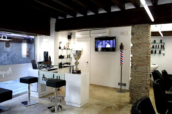 Angel M Peluquerias
