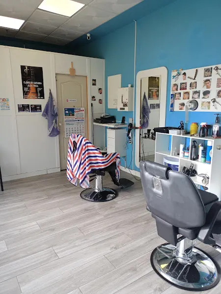 Peluqueria El Poste - Peluquería en Villanueva de la Torre