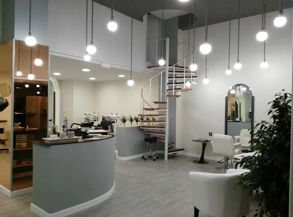 PELUQUERIA SAVALLI