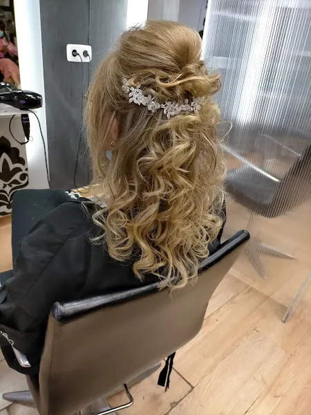 Mamen Batres Peluqueros