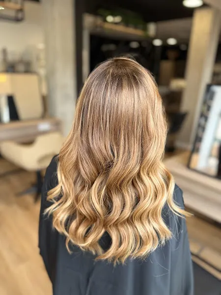 Saria Style Hair