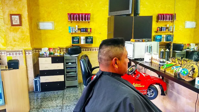 Peluqueria Barberia Mendiola - Barber Shop in Torrevieja - Torrevieja