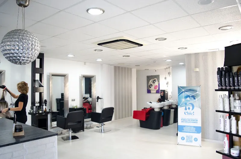 Ḿ Mónica Peluqueria