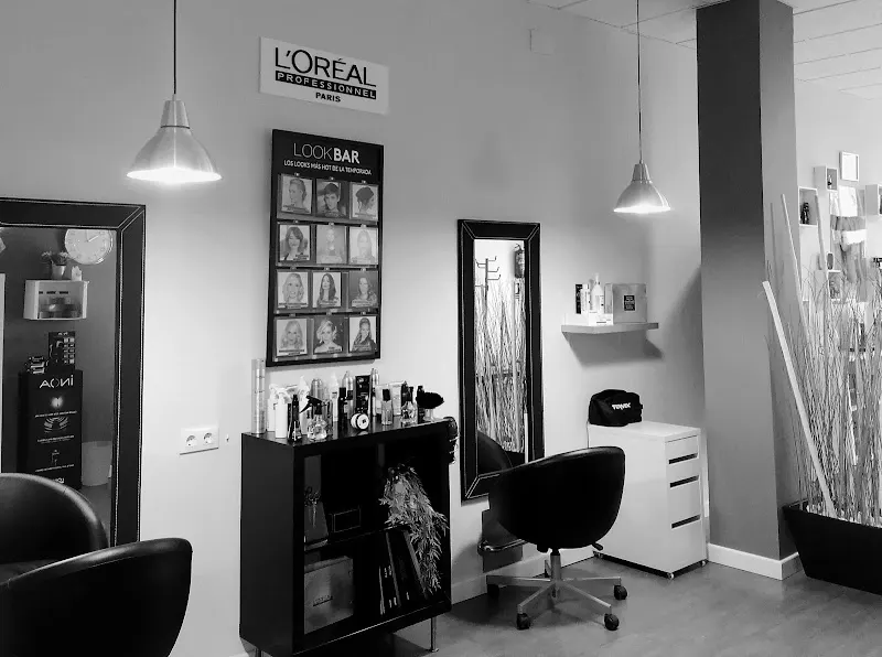 Zaret Peluquería & Belleza Badajoz