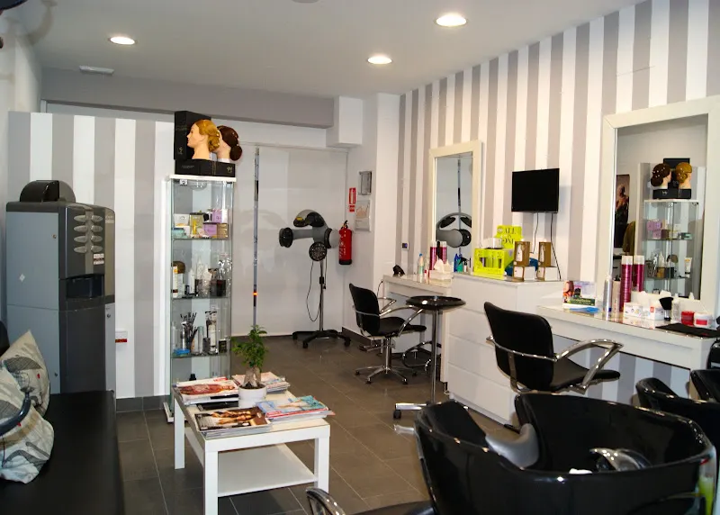 Salón de Peluquería y Estética Gori