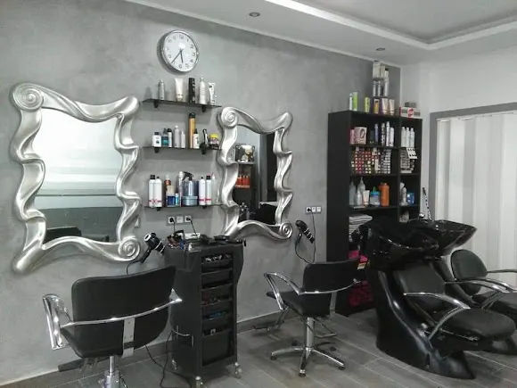 Peluquería Estética Laura - Peluquería en Villanueva de la Serena