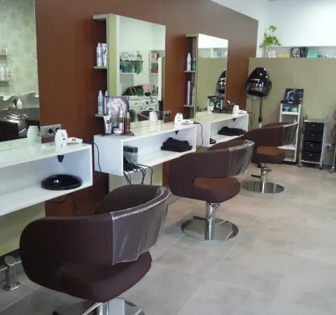 Pelfort Peluquería Hombre-mujer - Berga