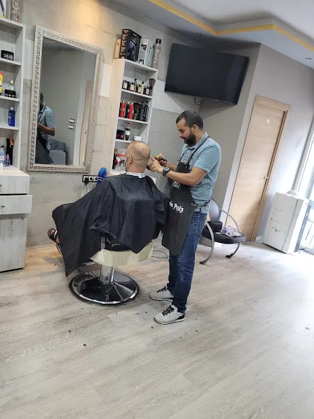 Aziz Peluqueria - Terrassa