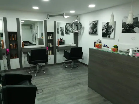 PELUQUERIA UNISEX MAITE