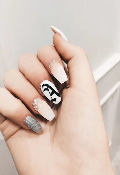 Be Made Salon