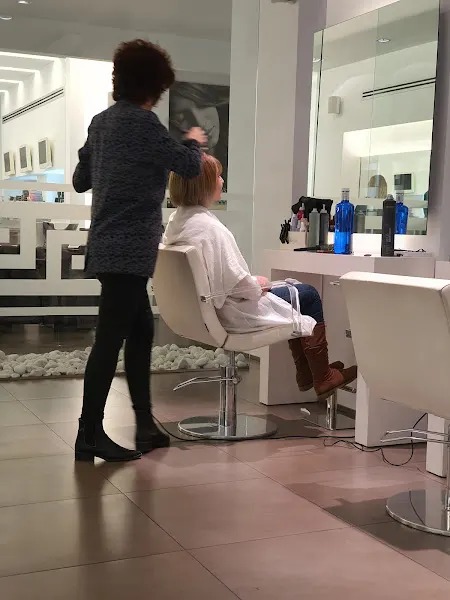 Aire's Peluquería y Belleza Plasencia