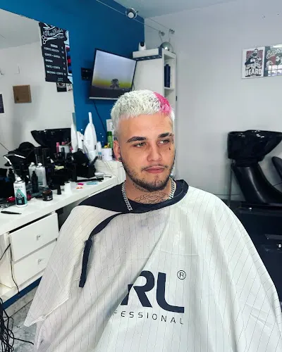 Peluquería-Barbería MANU MASTER