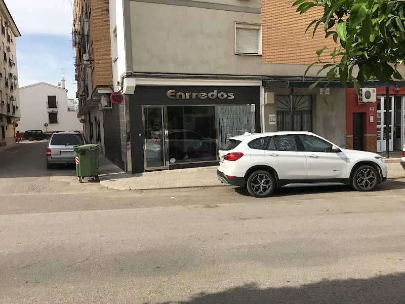 PeluquerÍa Y Belleza Enrredos - Andújar