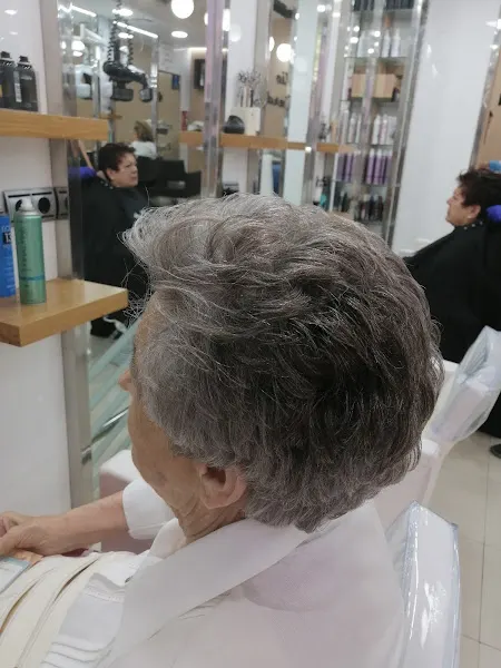 Emilio Ramón Izquierdo - Peluquería en Jaén - foto 2