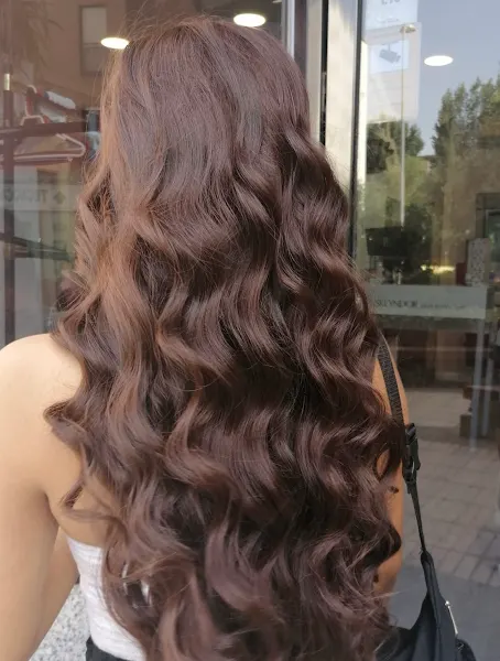 TRAZZOS PELUQUEROS