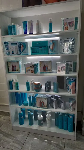 Maribel Guillén Hair Design