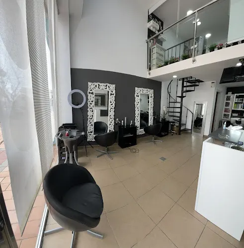 Glam Hair Stylist