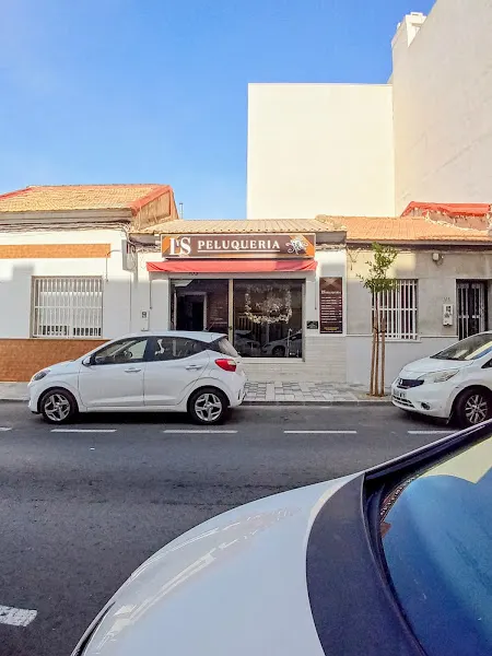 Peluquería LyS - Peluquería en Torrevieja - foto 2