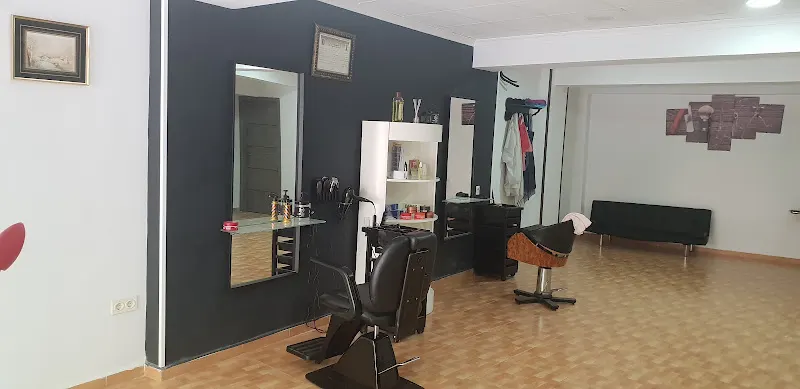 peluqueria barberia haron - Villena