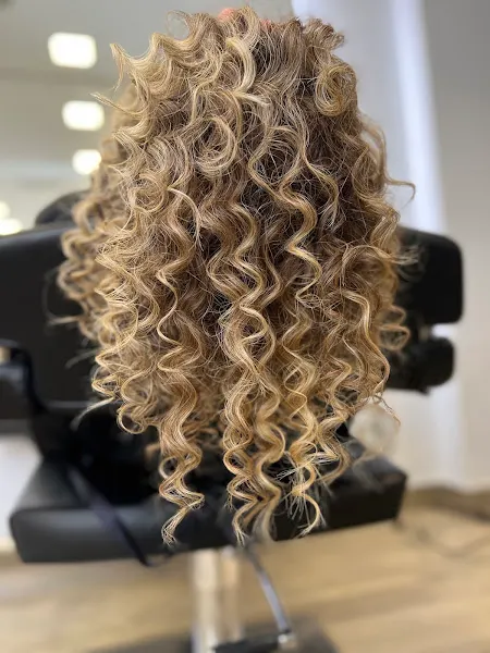 Yolanda Gómez - Diseñadores en Cabello - L'Hospitalet de Llobregat