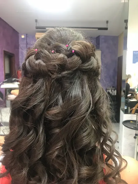 PELUQUERIA RUTH S.L. - Roa