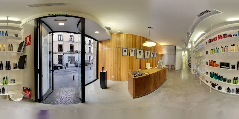 Salón 44 - Peluquería en Madrid - foto 2