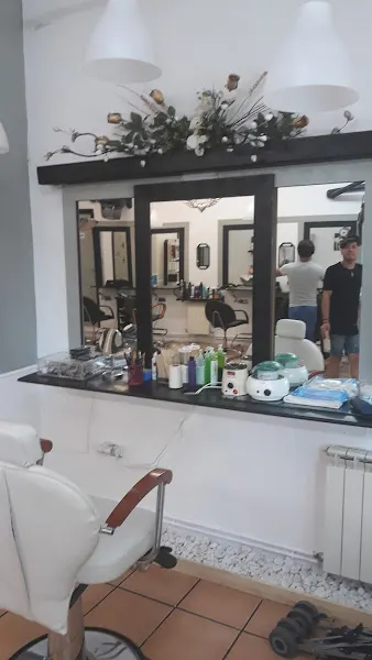 Super Guapas Madrid Peluquería Barbería y Estética