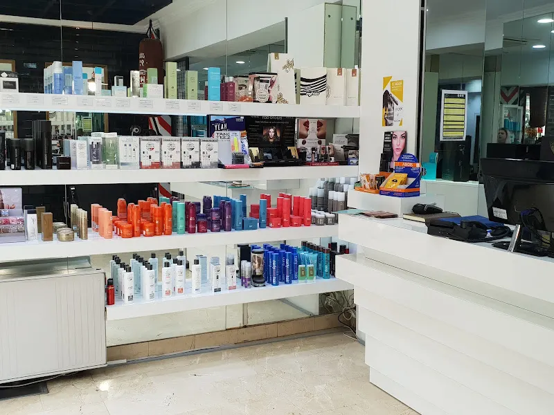 Peluquería barbería Marco Aldany