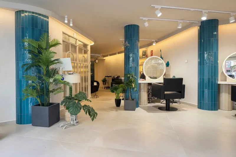 Estilistes Hair Café - Peluquería Santa Coloma de Gramanet - Peluquería en Santa Coloma de Gramenet - foto 2