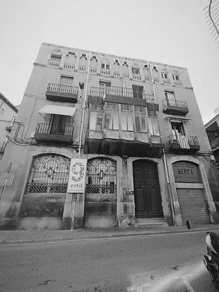 9 Estil - Peluquería en Berga - foto 2