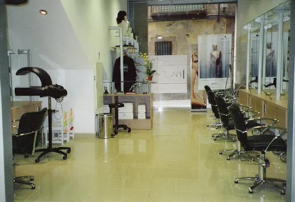 PELUQUERÍA MONTSE SALINAS