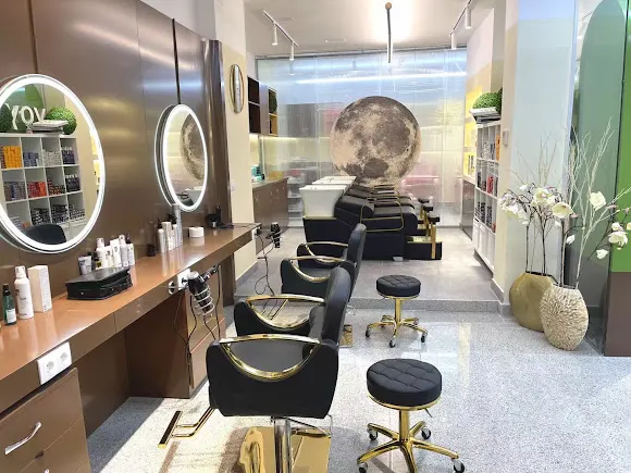YOYO PELUQUERIA Y ESTETICA