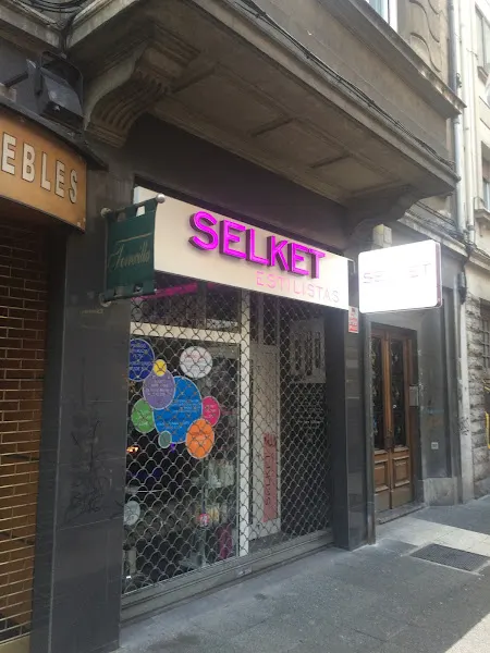 Selket ile-apaindegia
