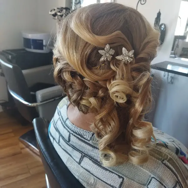 Peluquería Modes - Solosancho