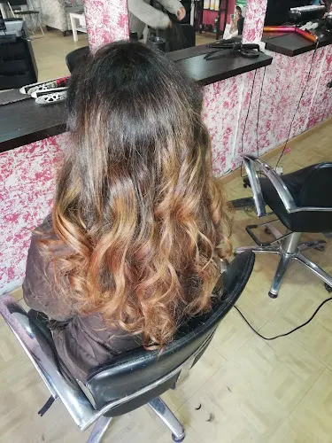 PELUQUERIA Y ESTETICA NUEVO ESTILO
