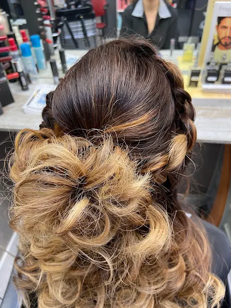 PELUQUERÍA MAYTE ESTILISTA.