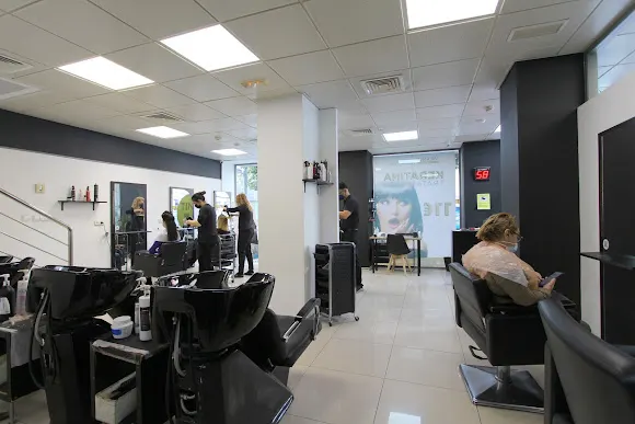 Milano Cosmetics / Hairdresser Low Cost