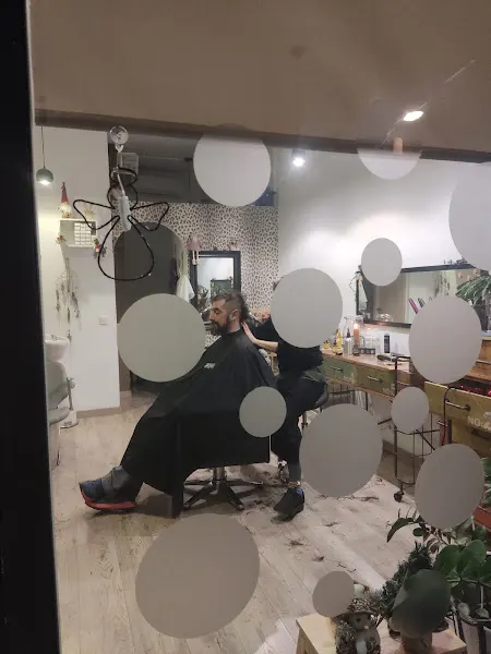 Polit Swin - Peluquería en Badalona - foto 2