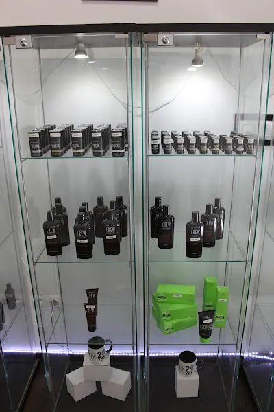 Academia y Peluquería Para Ellos - Escuela de peluquería en Madrid - foto 4