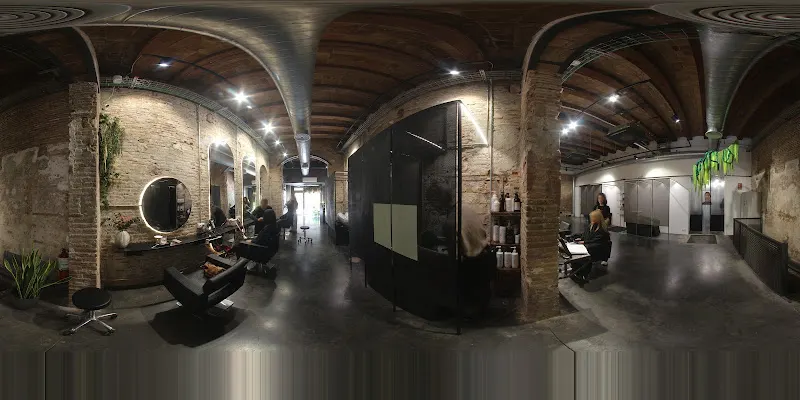 UNIT3 Hair Salon - Peluquería en Barcelona - foto 2