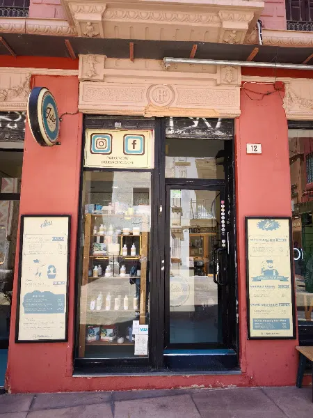 Julies Salon Málaga Centro - Peluquería Barbería & Estética