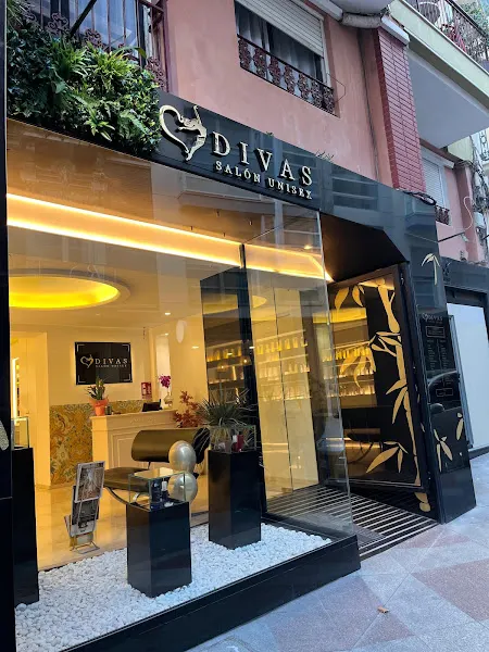 Divas Peluquería Salón Unisex - Peluquería en Alicante - foto 2