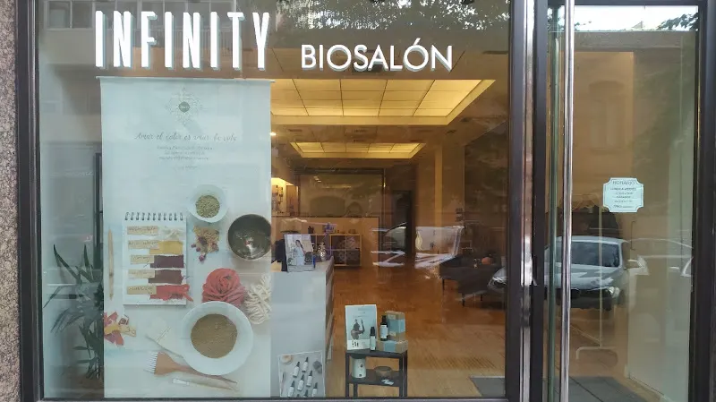 Infinity Biosalón "Secretos del agua" - Peluquería en Valladolid - foto 2