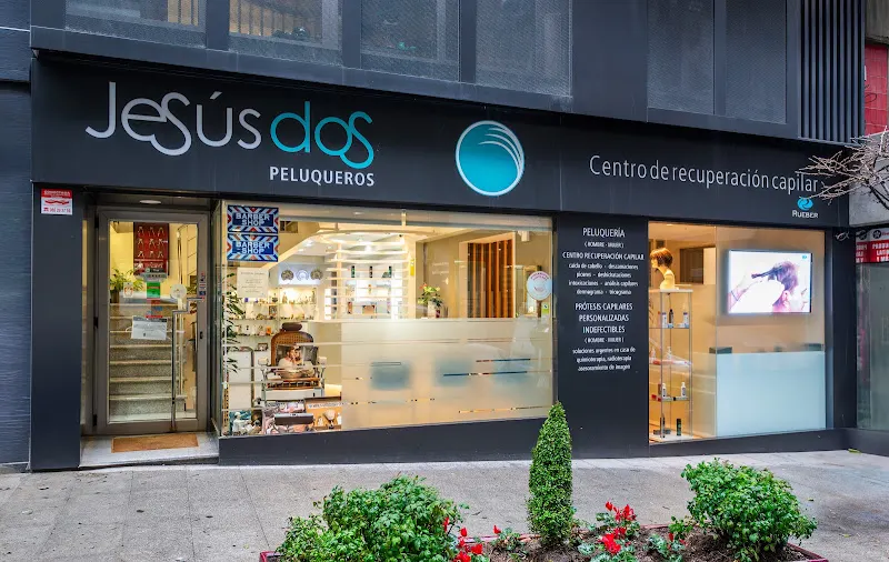 Jesús Dos Peluqueros - Peluquería en Vigo - foto 2