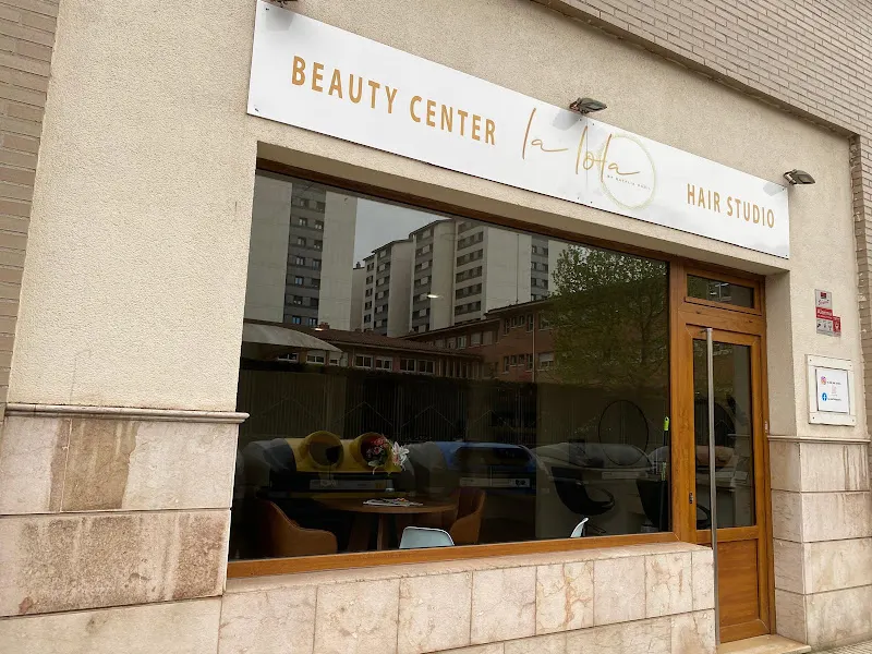 La Lola Hair Studio - Peluquería en Gijón - foto 2